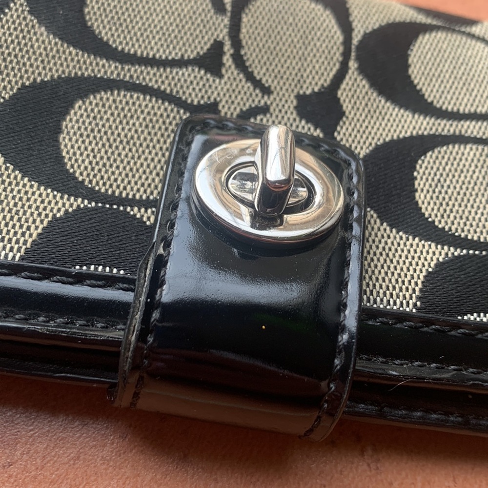 Coach Wallet - Picture 7 of 10